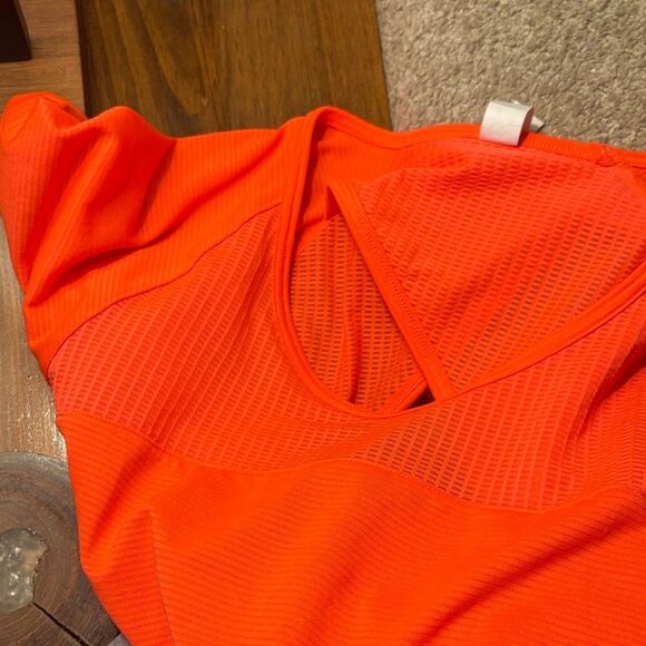 Under Armour Heat Gear Vibrant Coral Performance Tee - Picture 10 of 10